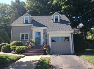 32 Woodard Rd, West Roxbury, MA 02132