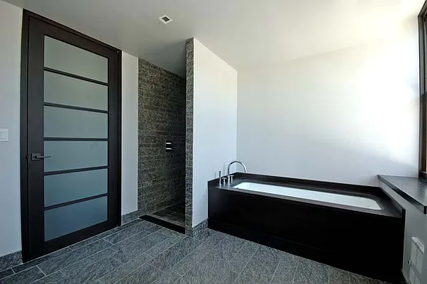 Sold by Avenue Real Estate | media 25