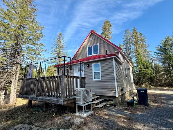 15 Dorn Ridge Rd, Douglas, NB E6L 2T2