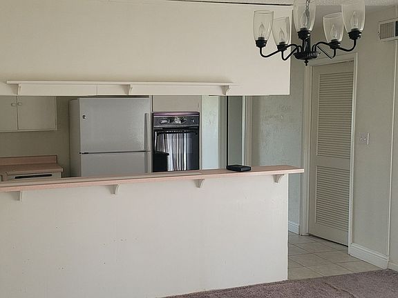4th image of 7631 Sweetbrier Way