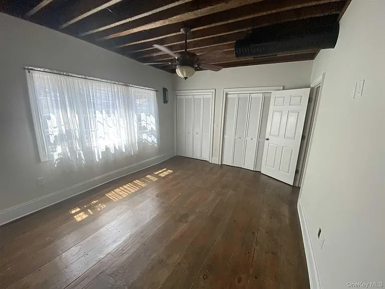 1121 Main St — Photo 7