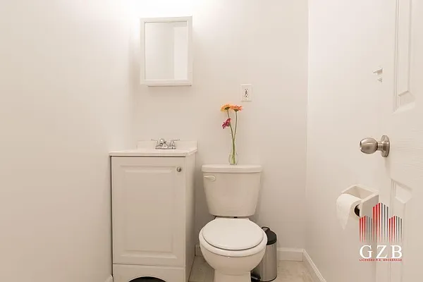 Rented by Avenues Real Estate | media 21