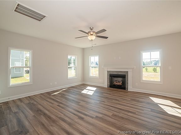 2nd image of 657 Amusement Dr