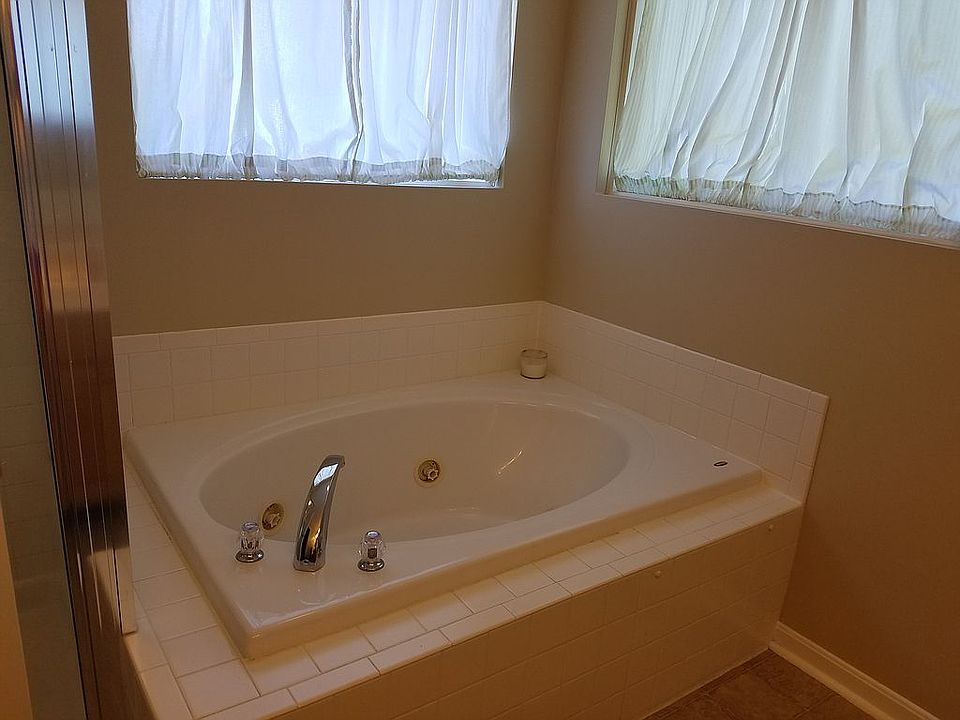 1st image of 1087 Bentz Ct