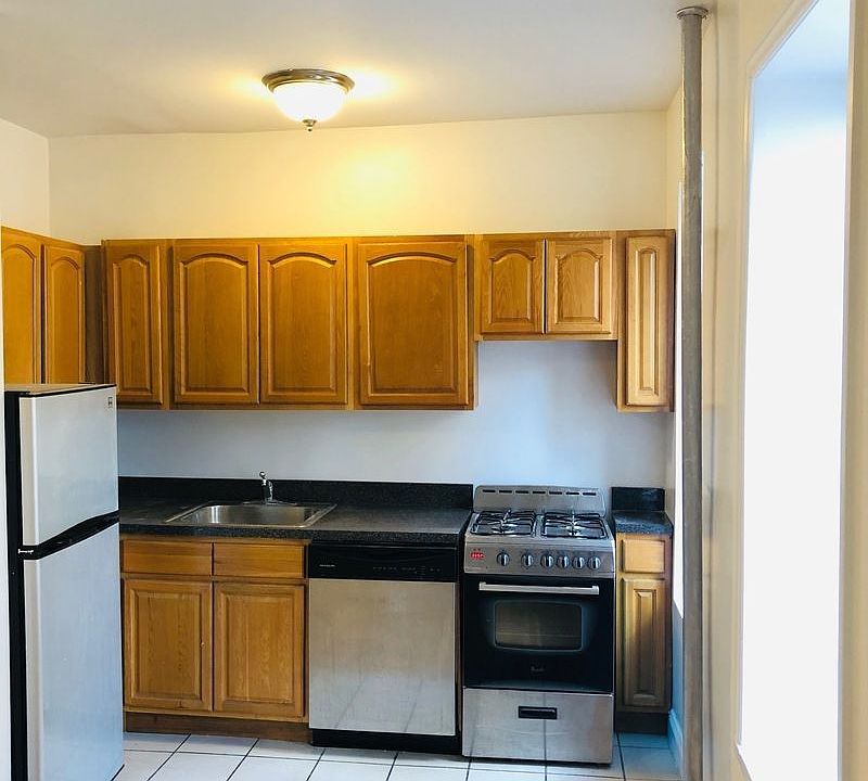 1st image of 2357 31st Dr APT 1F