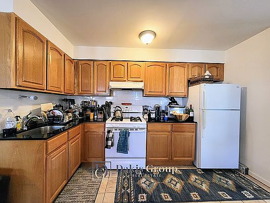 5th image of 22-27 33rd St #5S