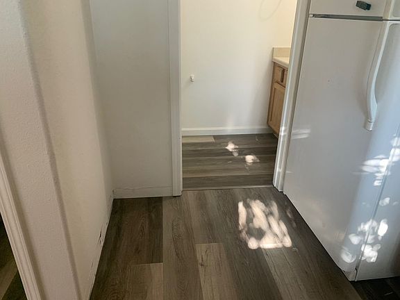 5th image of 720 Sunny Ln Unit D