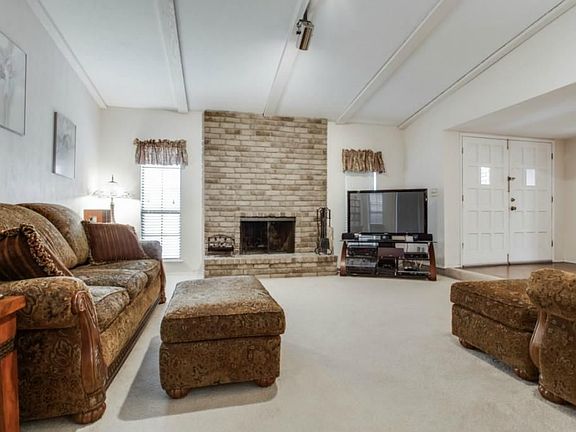 5th image of 817 Grand Teton Dr