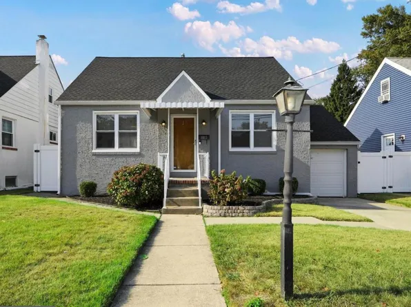 1813 W High St, Haddon Heights, NJ 08035