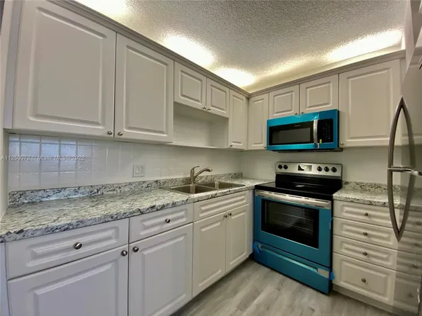 22 SE 3rd Ter #38, Dania, FL 33004