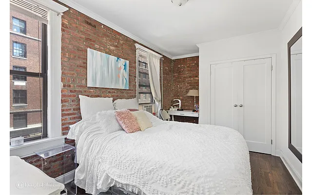 Rented by Douglas Elliman | media 20