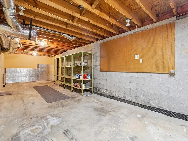 2565 Chestea Dr NE — Photo 25