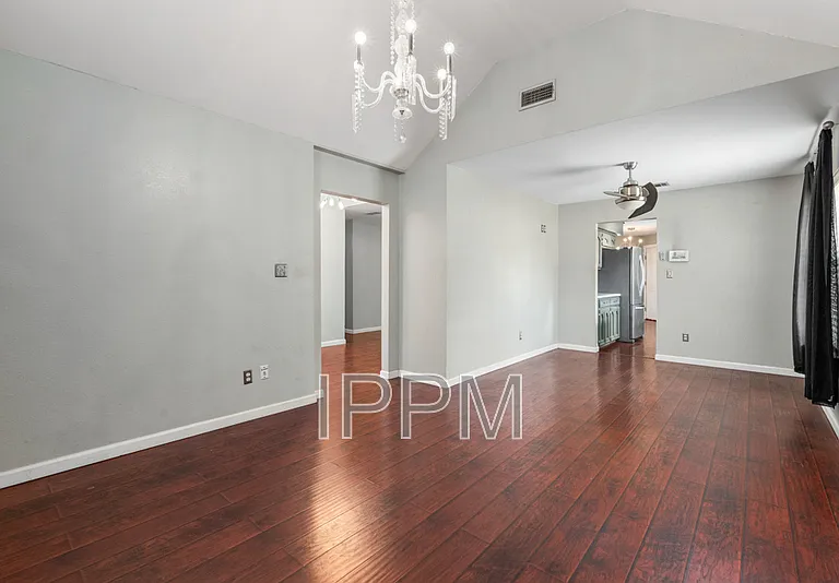 5233 Clearview Dr — Photo 6