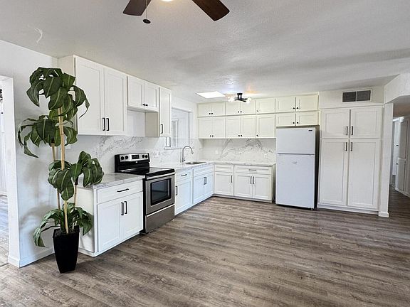 2nd image of 4916 W EARLL Drive