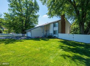 8541 Electric Ave, Vienna, VA 22182