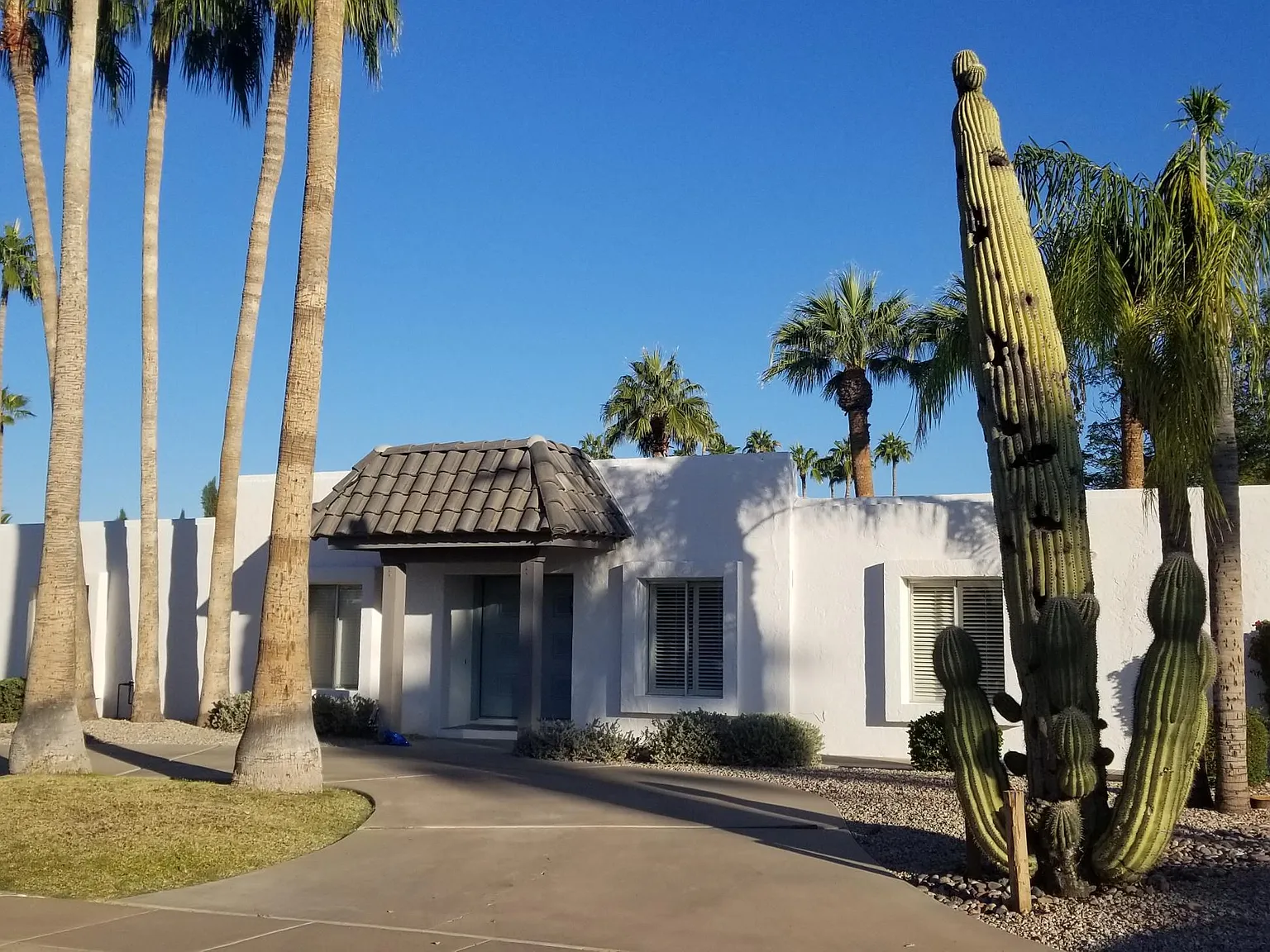 4 bed, 2204 sqft, $4,000 — Photo 1
