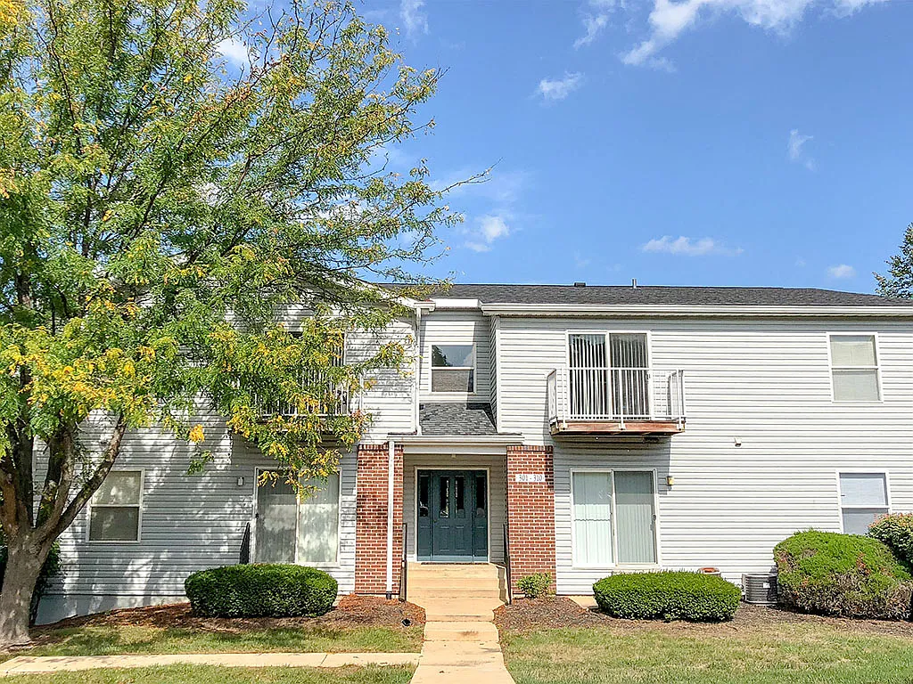 Sterling Heights Apartments — Photo 3