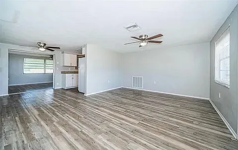 2 bed, 1128 sqft, $1,700 — Photo 2