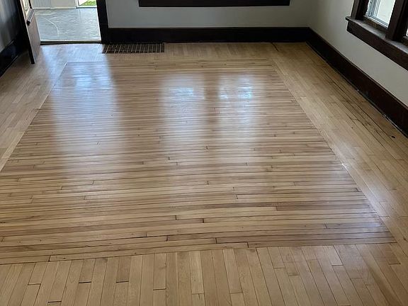 3rd image of 631 W 11th Ave