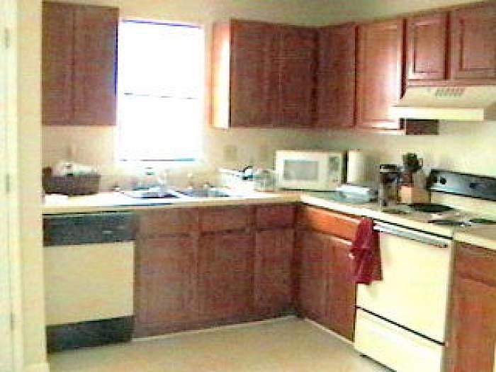 2nd image of 215 Redcross St APT B