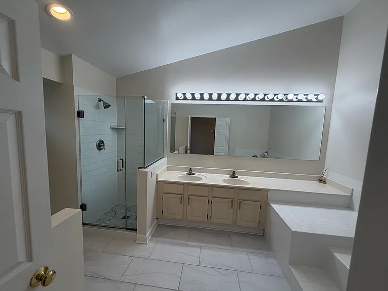 6012 Loganwood Dr — Photo 20
