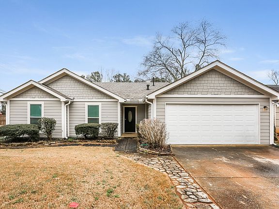 3rd image of 900 Orchard Mill Ln