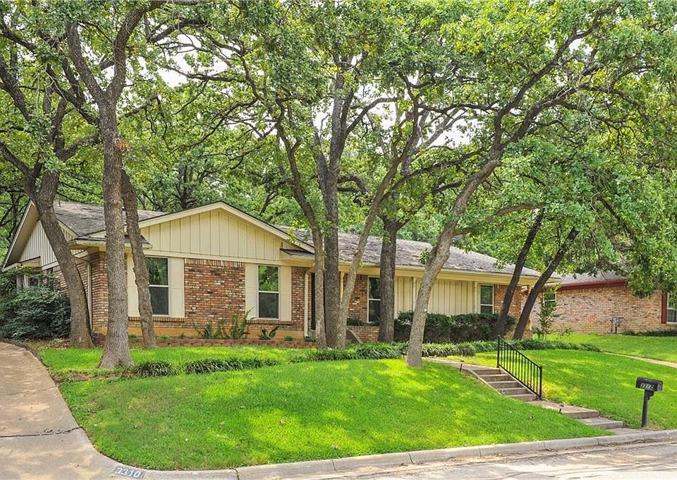 1st image of 3312 Woodford Dr