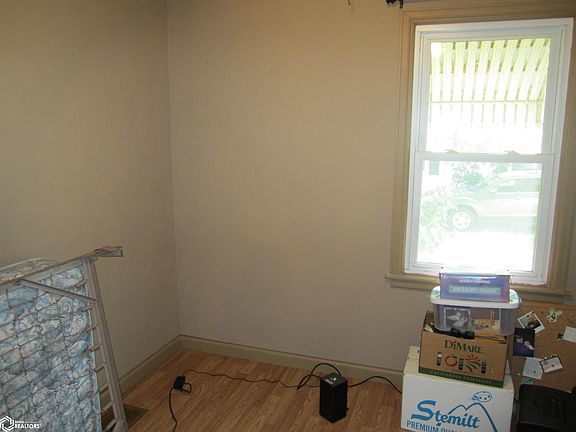 2nd image of 2220 Burlington Ave