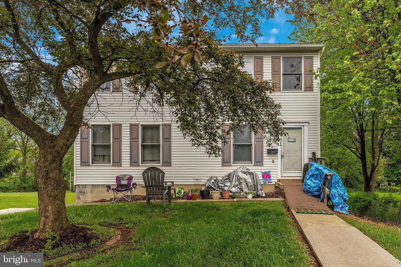 1260 Pinecrest Ave photo 1