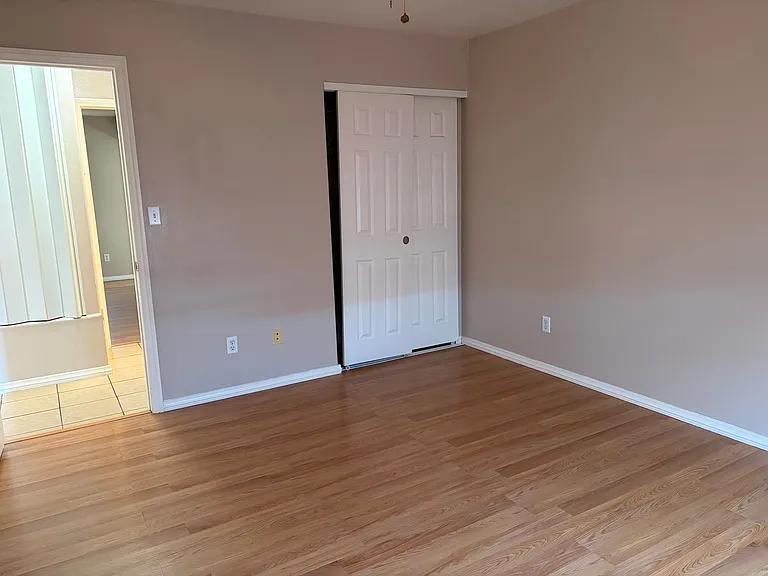 8531 Columbine Ave — Photo 11