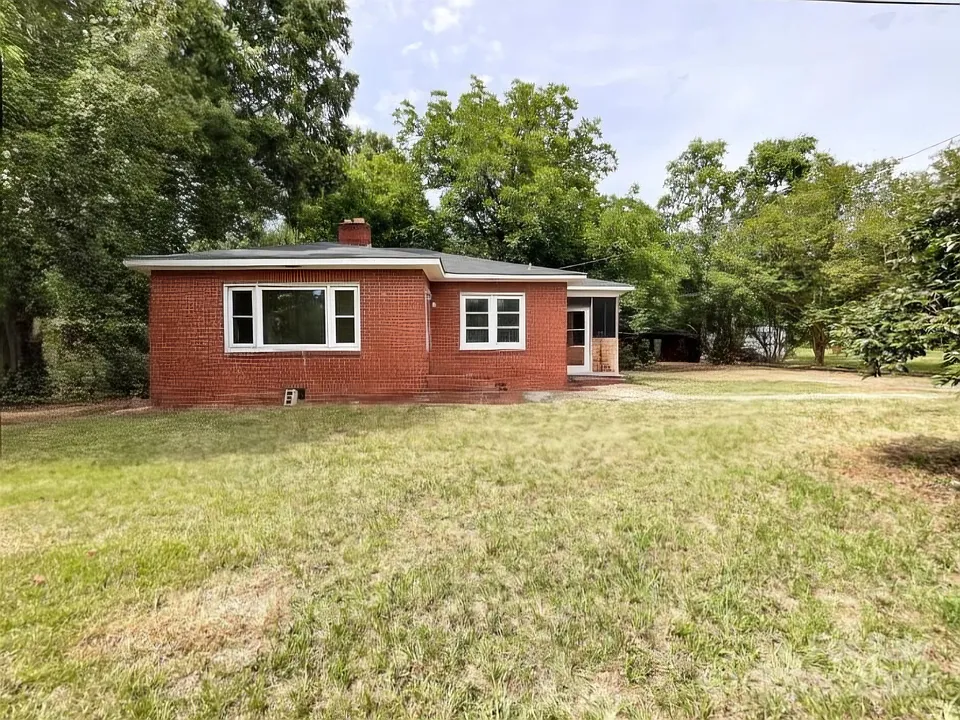 4605 Highway 74 E