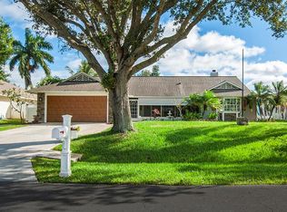 831 Blossom Dr, Sebastian, FL 32958