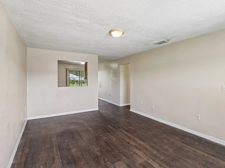 384 Cocoa Ct — Photo 18