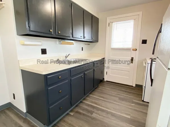 7209 Front River Rd, Pittsburgh, PA