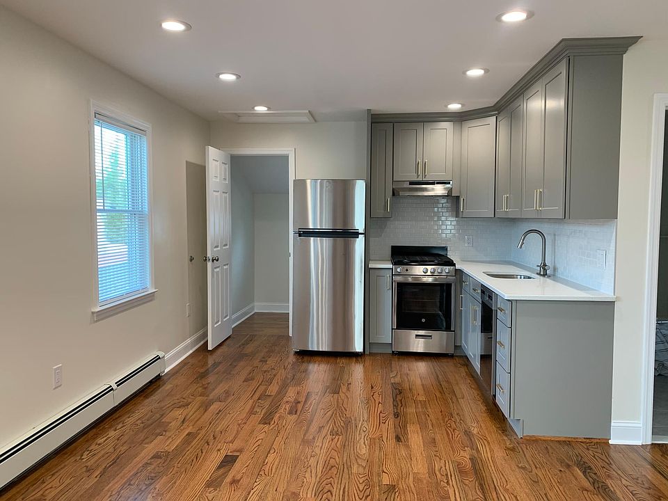 1st image of 5 Sycamore Ave