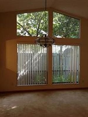5th image of 144 Bridgeview Ct