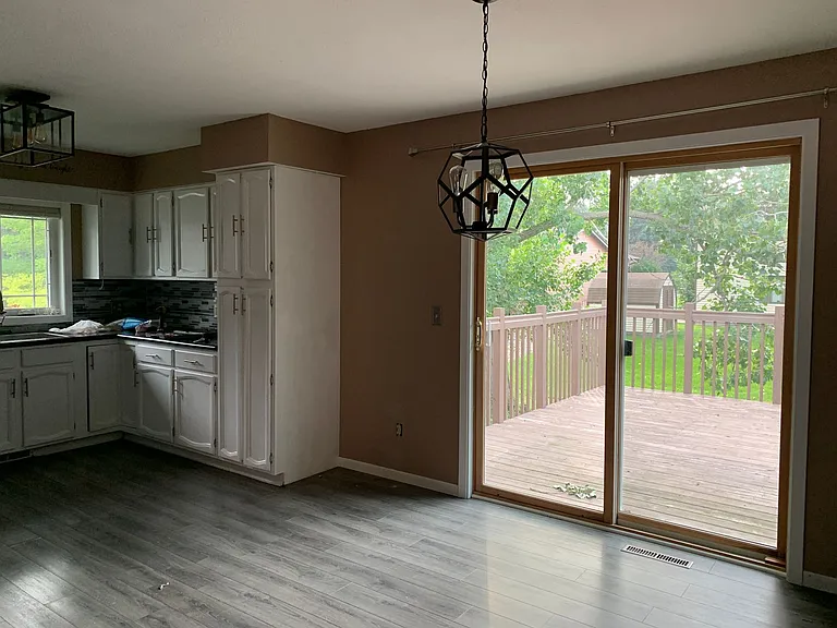 570 Roberts St SW — Photo 10