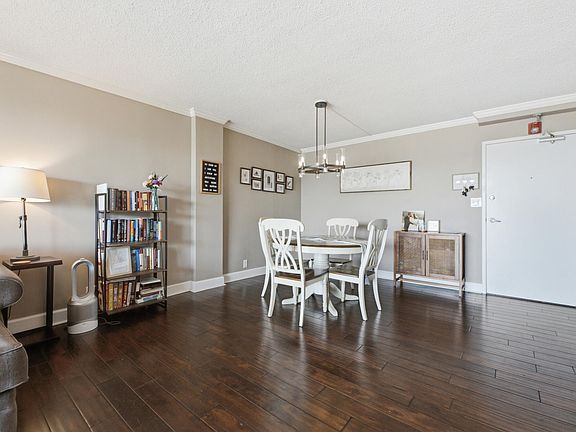 5th image of 1131 Stringers Ridge Rd APT 5A