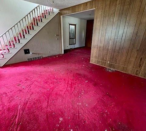 2nd image of 206 Garrison Ave