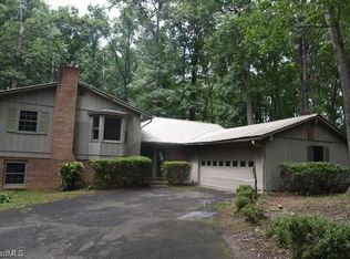 1900 Shady Hollow Ln, Winston Salem, NC 27127