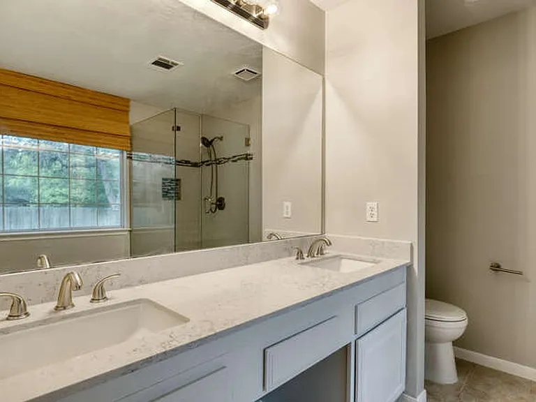 5917 Charles Schreiner Trl — Photo 12