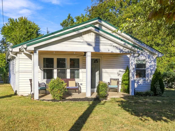 905 S Russell St, Portland, TN 37148