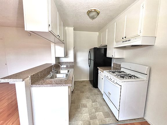 2nd image of 7655 Lankershim Blvd #28