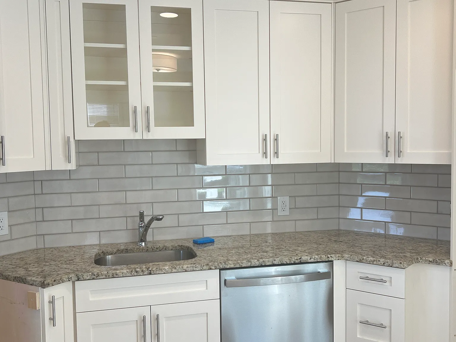2 bed, 1.5 bath, 1350 sqft, $3,500 — Photo 3