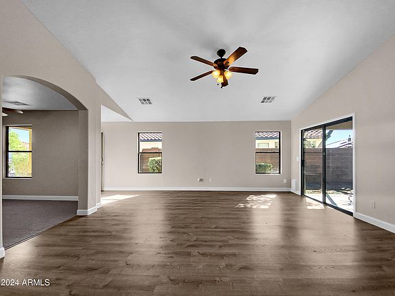4th image of 42054 W CHEYENNE Drive
