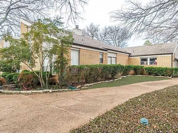 3rd image of 4605 Vista Lagos Dr