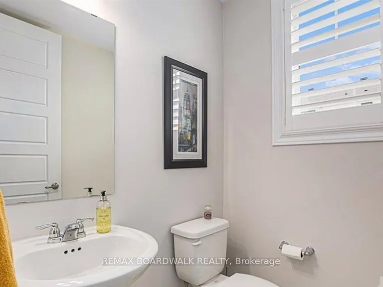 741 Derreen Ave — Photo 10