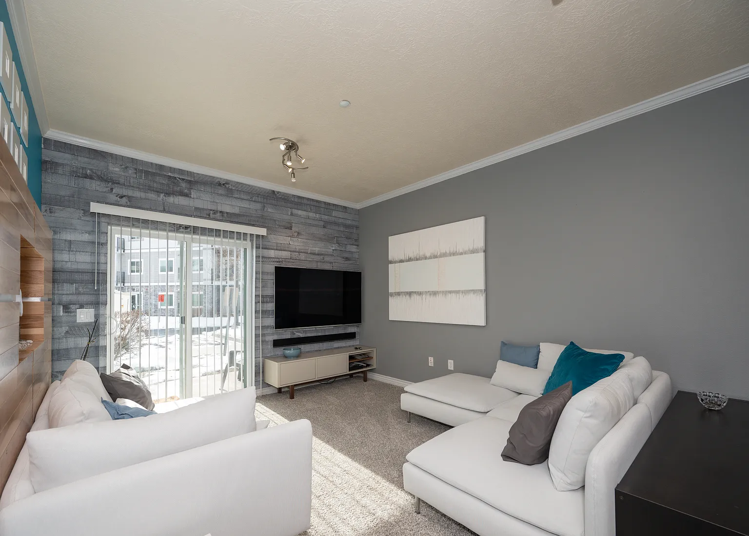 2 bed, 1000 sqft, $2,625 — Photo 4