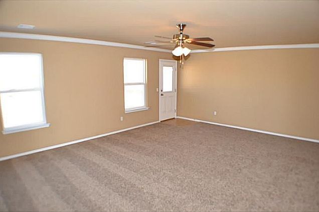 2nd image of 3500 SE 95th St