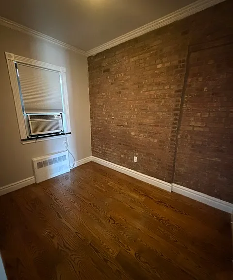 422 E 9th St #9 — Photo 6